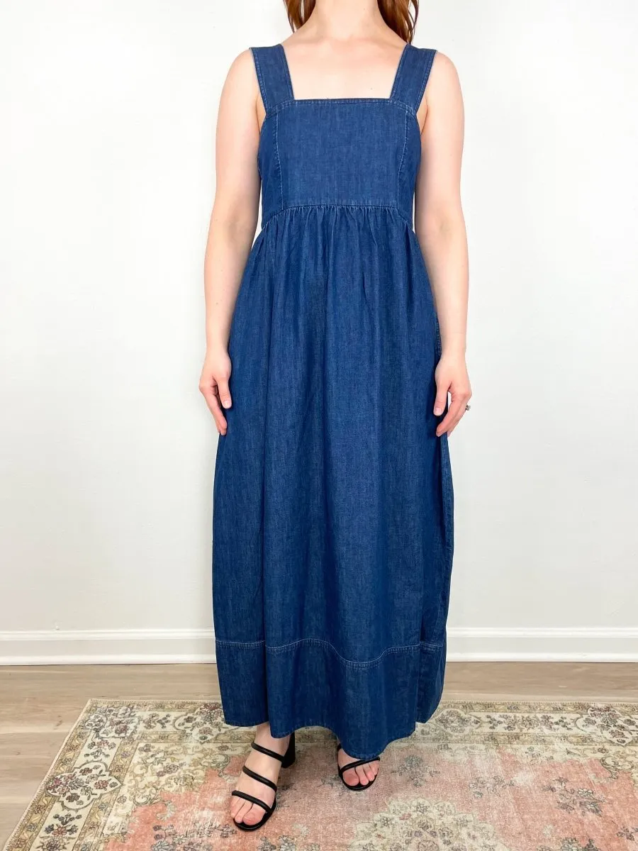 Light Weight Stone Wash Sculpted Dress in Dark Enzyme Wash