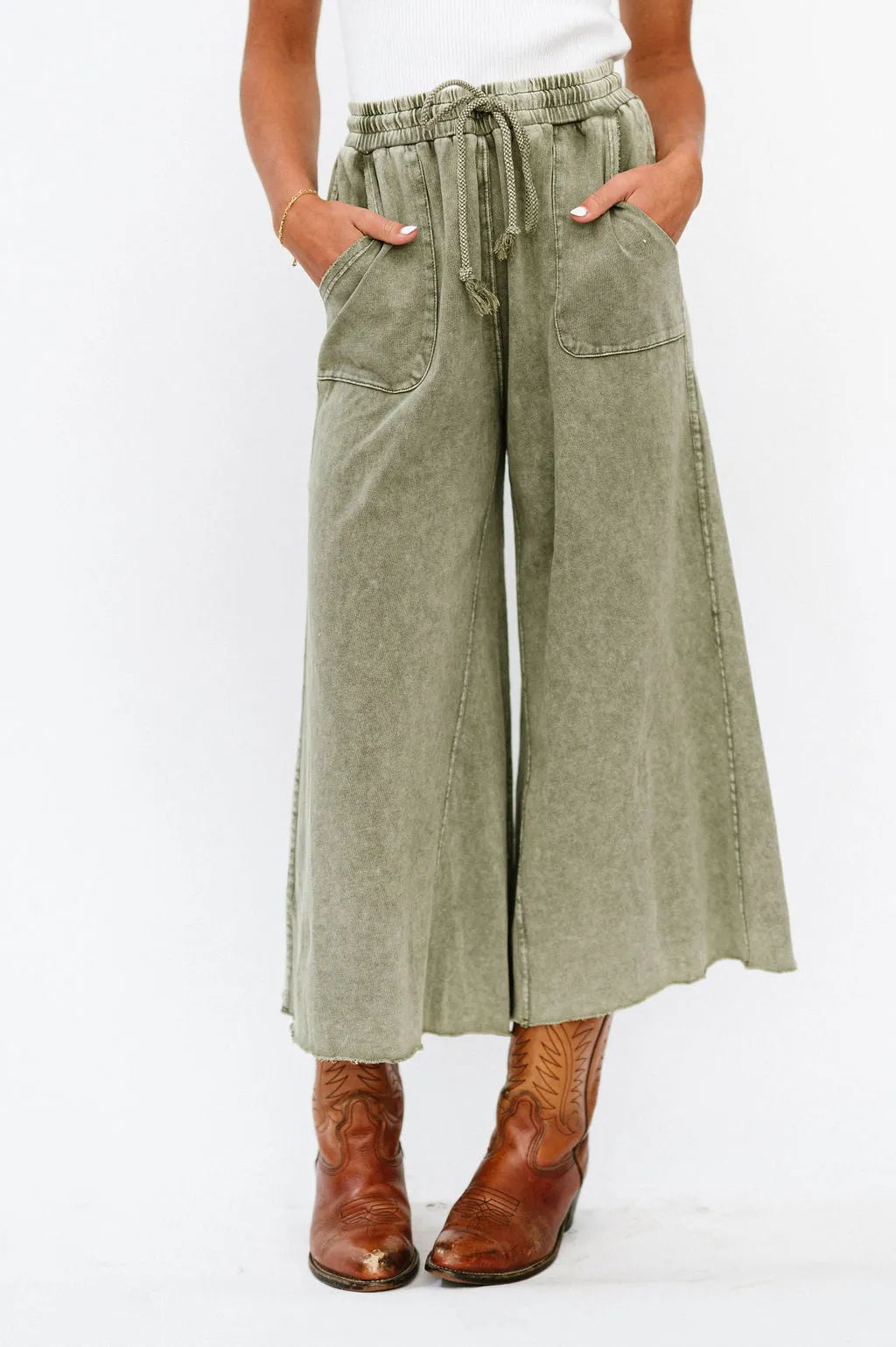 Lisa Wide Leg Pants in Olive