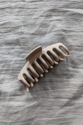 Nude Medium Claw Clip