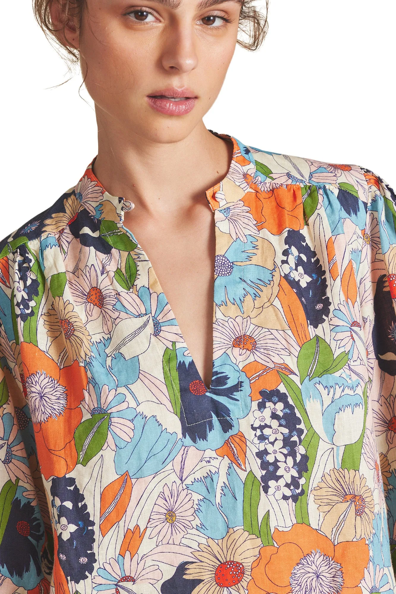 Stylish Trovata Birds of Paradis Selva Floral Bailey Blouse